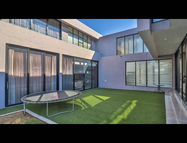 5 BEDROOM HOUSE FOR SALE IN MIDSTREAM RIDGE